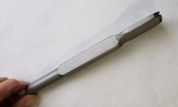 1-1/4in Steel Double Blade Chisel w/ Teeth 1-1/4in Steel Double Blade Chisel w/ Teeth