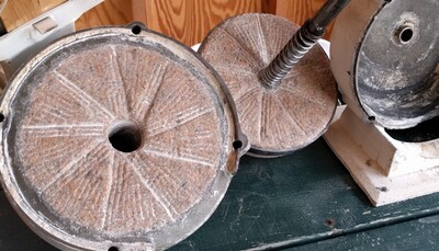 Millstone dressing