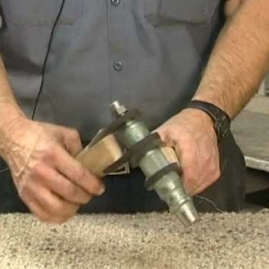 How To Install Trow and Holden Air Tool Dual Grip